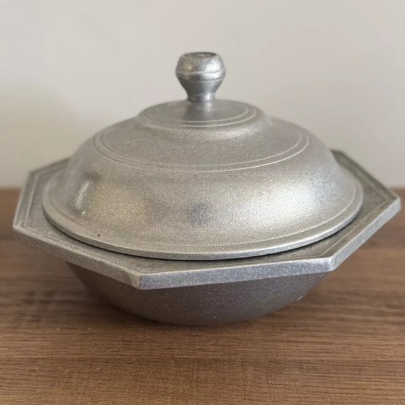 RARE Wilton Armetale RWP Octagonal Octagon Covered Casserole 1973 - Picture 1 of 9